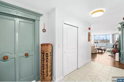 2005 Harmon Cove Tower, Secaucus, NJ 07094 - Photo 15