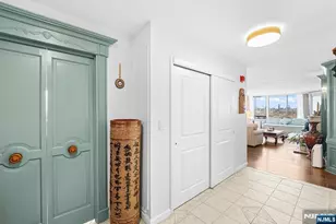 2005 Harmon Cove Tower, Secaucus, NJ 07094 - Photo 15