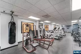 2005 Harmon Cove Tower, Secaucus, NJ 07094 - Photo 43