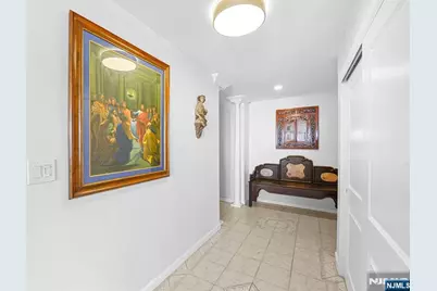 2005 Harmon Cove Tower, Secaucus, NJ 07094 - Photo 17