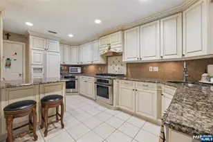 7 Valen, Franklin Lakes, NJ 07417 - Photo 9