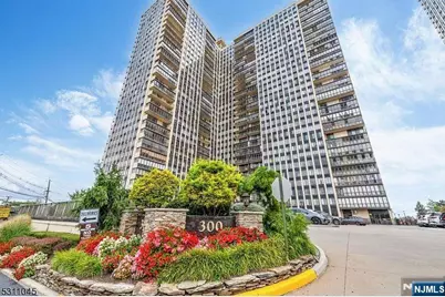 300 Winston Drive C1008 #C1008, Cliffside Park, NJ 07010 - Photo 1