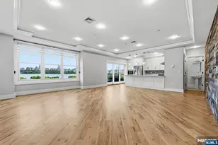 30 Marquis Ct, Edgewater, NJ 07020 - Photo 3