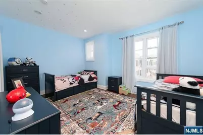 30 Marquis Court, Edgewater, NJ 07020 - Photo 17