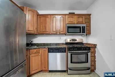 2100 Linwood Avenue 15P #15P, Fort Lee, NJ 07024 - Photo 5