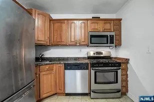 2100 Linwood Ave 15P, Fort Lee, NJ 07024 - Photo 5