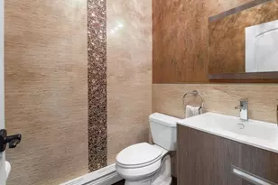 56 Lilac Ln, Paramus, NJ 07652 - Photo 9