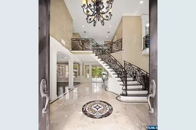 56 Lilac Lane, Paramus, NJ 07652 - Photo 3