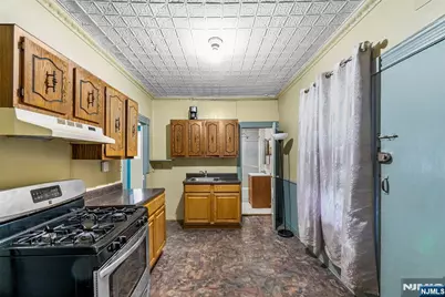 85-87 Kearney Street, Paterson, NJ 07522 - Photo 7