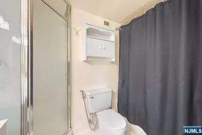 1055 River Road 814 #814, Edgewater, NJ 07020 - Photo 15