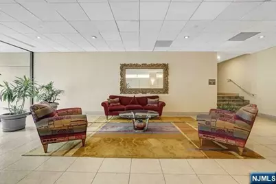 1055 River Road 814 #814, Edgewater, NJ 07020 - Photo 5