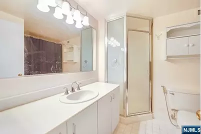 1055 River Road 814 #814, Edgewater, NJ 07020 - Photo 17