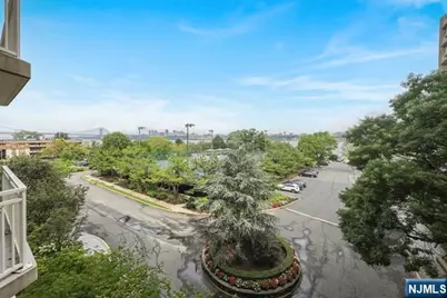 1055 River Road 814 #814, Edgewater, NJ 07020 - Photo 33