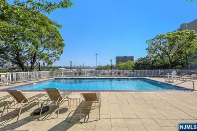 1055 River Road 814 #814, Edgewater, NJ 07020 - Photo 23