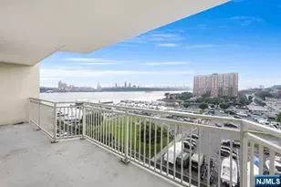 1055 River Road 814, Edgewater, NJ 07020 - Photo 1