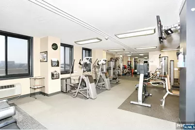 160 Overlook Avenue 2D #2D, Hackensack, NJ 07601 - Photo 23