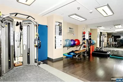 160 Overlook Avenue 2D #2D, Hackensack, NJ 07601 - Photo 25