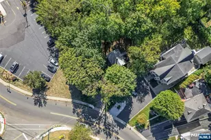 668 River Rd, New Milford, NJ 07646 - Photo 3