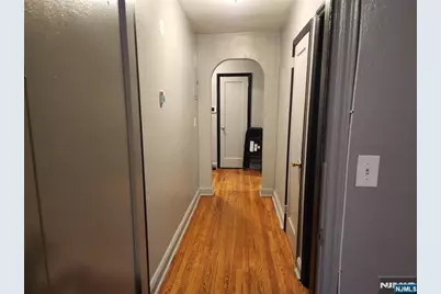 490 Beverly Road B6 #B6, Teaneck Township, NJ 07666 - Photo 9