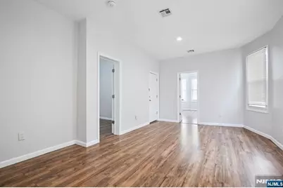 750 S 17th Street, Newark, NJ 07103 - Photo 3