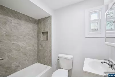 750 S 17th Street, Newark, NJ 07103 - Photo 21