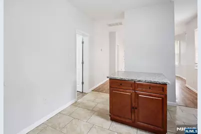 750 S 17th Street, Newark, NJ 07103 - Photo 23