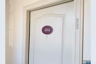 3104 Rio Vista Drive 3104 #3104, Mahwah, NJ 07430 - Photo 3