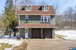 549 Ewing Ave, Franklin Lakes, NJ 07417 - Photo 1