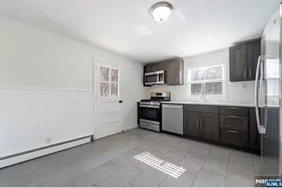 549 Ewing Avenue, Franklin Lakes, NJ 07417 - Photo 3