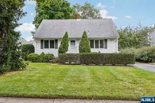 488 Berkshire Rd, Ridgewood, NJ 07450 - Photo 1