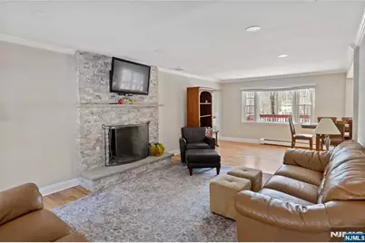 18 Kings Court, Woodcliff Lake, NJ 07677 - Photo 3