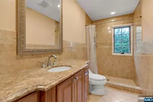 506 Sunderland Rd, Teaneck Township, NJ 07666 - Photo 17
