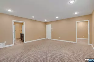 506 Sunderland Rd, Teaneck Township, NJ 07666 - Photo 23