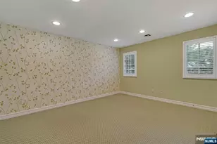 506 Sunderland Rd, Teaneck Township, NJ 07666 - Photo 29