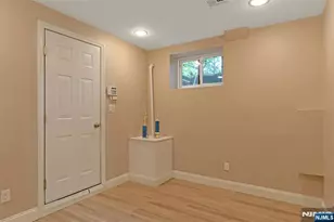 506 Sunderland Rd, Teaneck Township, NJ 07666 - Photo 37