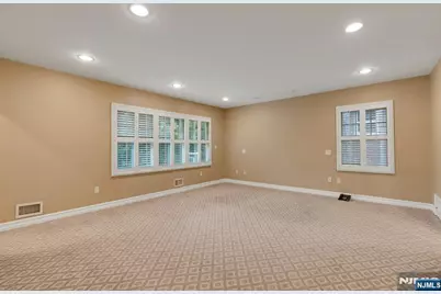506 Sunderland Road, Teaneck Township, NJ 07666 - Photo 19