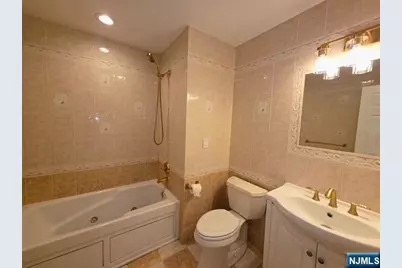 135 Franklin Street, Little Ferry, NJ 07643 - Photo 13