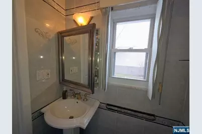 135 Franklin Street, Little Ferry, NJ 07643 - Photo 15