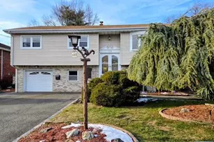 135 Franklin St, Little Ferry, NJ 07643 - Photo 1