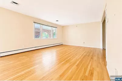 274 Seton Hall Drive, Paramus, NJ 07652 - Photo 7