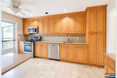 274 Seton Hall Drive, Paramus, NJ 07652 - Photo 5
