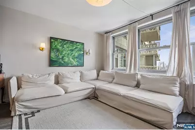 2100 Linwood 17N #17N, Fort Lee, NJ 07024 - Photo 3