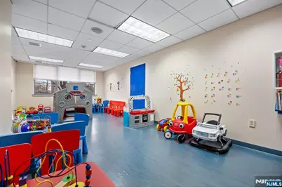 2100 Linwood 17N #17N, Fort Lee, NJ 07024 - Photo 19