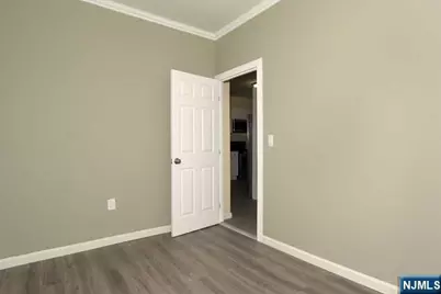 308 Milburn Avenue 2nd Fl #2nd FL, Lyndhurst Township, NJ 07071 - Photo 15