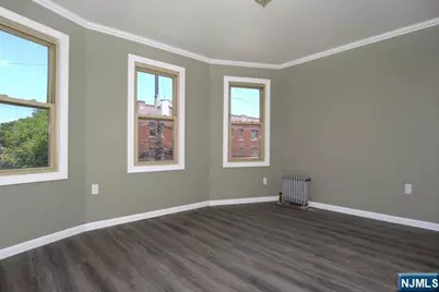 308 Milburn Avenue 2nd Fl #2nd FL, Lyndhurst Township, NJ 07071 - Photo 7