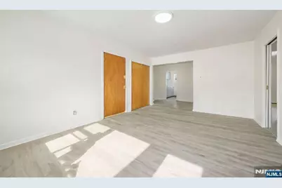 207 Park Avenue C1 #C1, East Rutherford, NJ 07073 - Photo 3