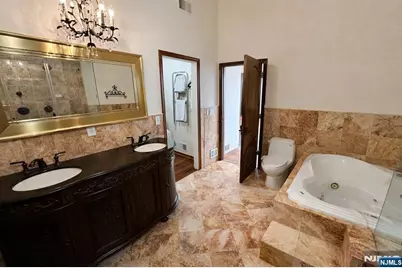 416 Oncrest Terrace, Cliffside Park, NJ 07010 - Photo 23