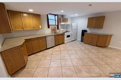 416 Oncrest Terrace, Cliffside Park, NJ 07010 - Photo 29