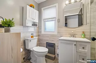 246 9th St, Newark, NJ 07107 - Photo 17