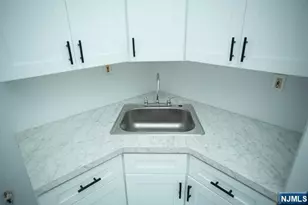 35 East Pl, Lodi, NJ 07644 - Photo 11